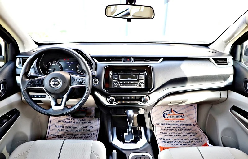 2022 Nissan Xterra SE 4 Cylinder Engine SUV GCC Specs Grey Beige