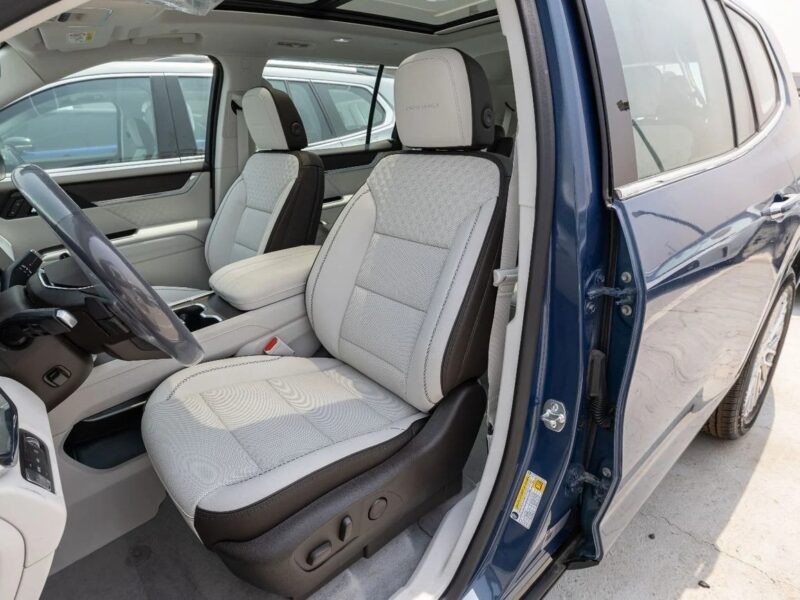 GMC Acadia GMC Acadia Denali 2.5 litre 4 Cylinder AWD 2024 Blue White