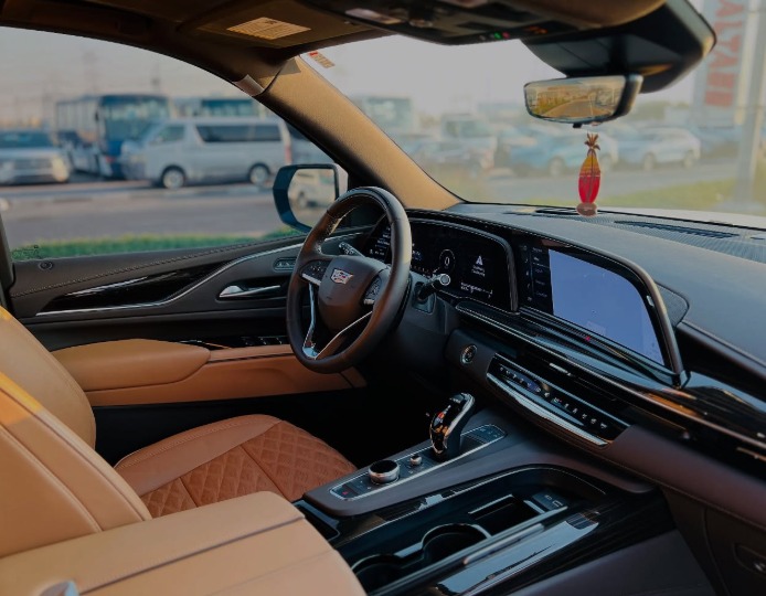 2023 CADILLAC ESCALADE 600 White FULL OPTION CHASSIS GUARANTEE