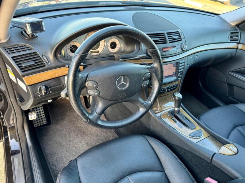 2008 Mercedes-Benz E 550 5.5-liter V8 Engine Petrol Black