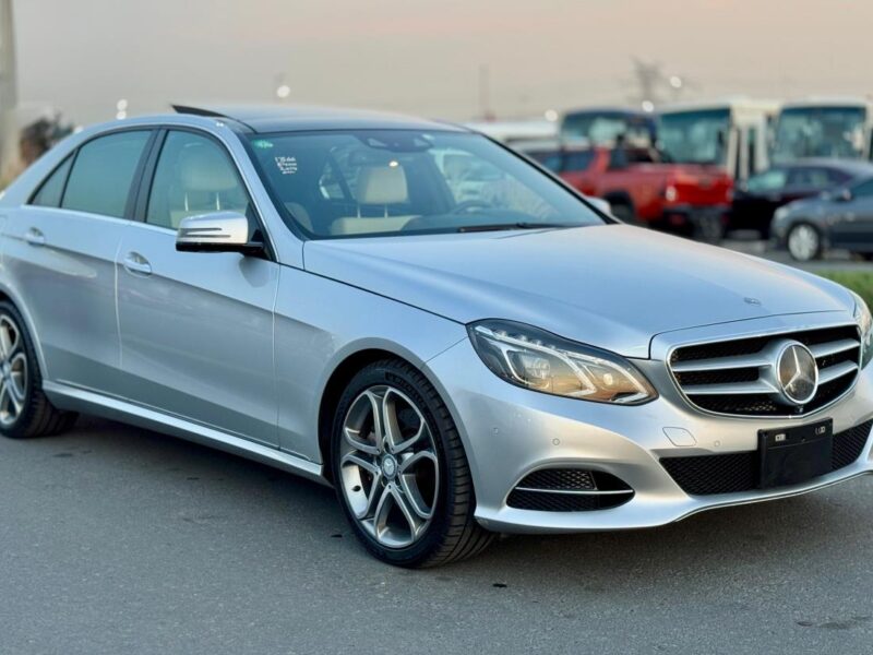 2014 Mercedes-Benz E 400 3.0-litre 6-Cylinder Engine Silver Beige