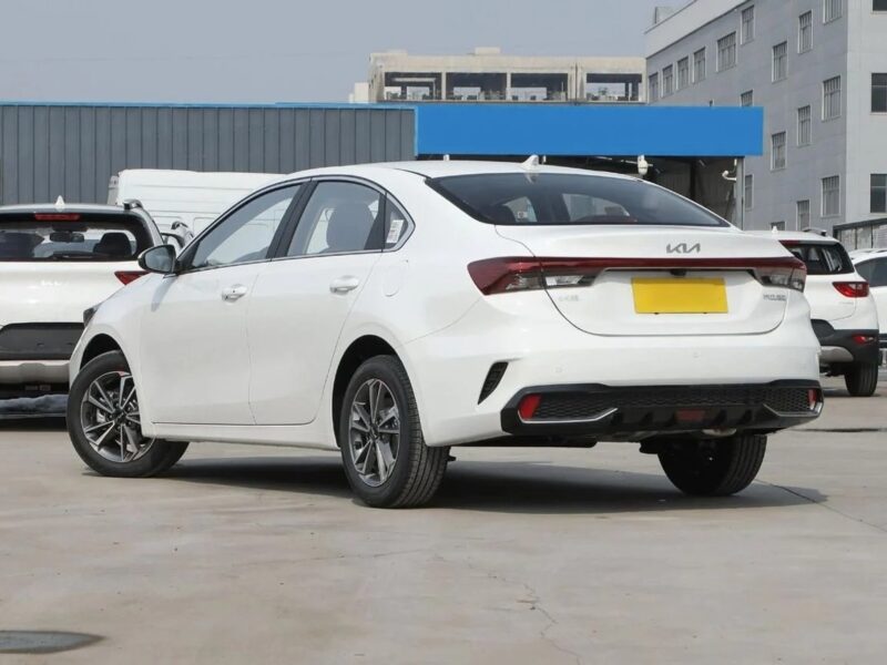 Kia K3 KIA K3 Comfort 1.5L 4 Cylinder Engine 2025 White Black