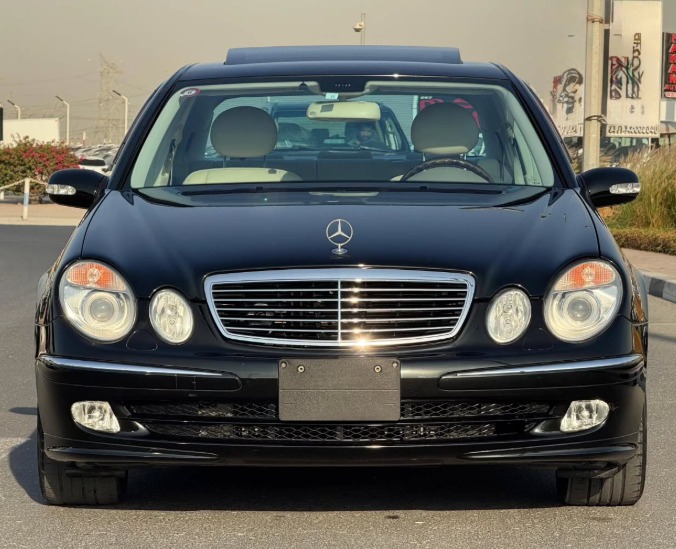 Mercedes Benz E320 3.2-liter V6 Petrol Engine 2004 Black Beige