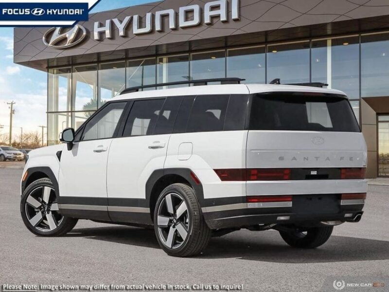 Hyundai Santa Fe NEW 2024 Hyundai 2.5T Luxury AWD 7-Pass White Black