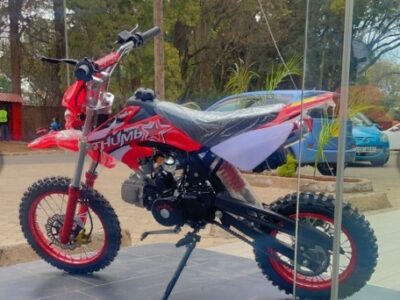 Dirt bike 125CC Electric start and Kick Start 4 stroke Engine Single Cylinder Black