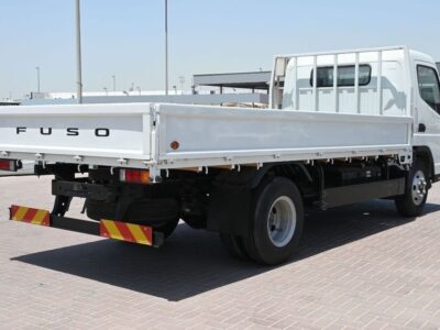 2024 Mitsubishi Fuso Canter MITSUBISHI CANTER CARGO 4.2L DSL SCABIN 4X2 MT White