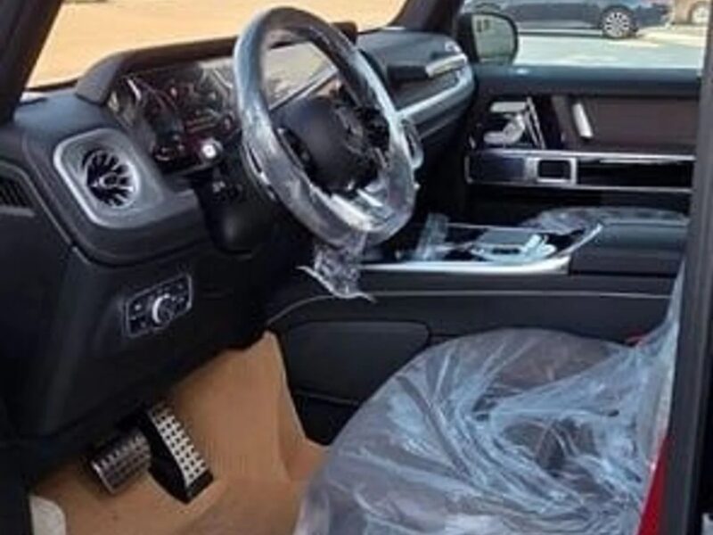 2025 Mercedes-Benz G 63 AMG 8 cylinder 4.0 Biturbo Black Brown