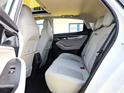 2022 JAC J7 Luxury 4 Cylinders Engine GCC Specs White Sedan