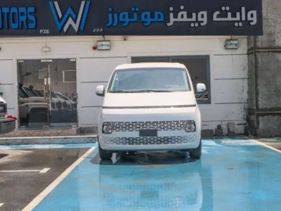 Hyundai Staria Hyundai Staria 3.5L 2025 AT White Black