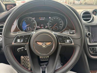 2017 BENTLEY BENTAYGA MULLINER 6.0-liter twin-turbocharged W12 White