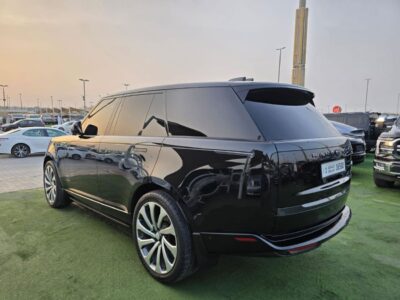 Land Rover Range Rover SE P530 4.4L 2023 America Specs