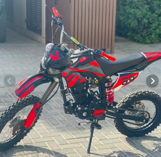 Dirt bike 200CC 4 Stroke Engine Single Cylinder Red