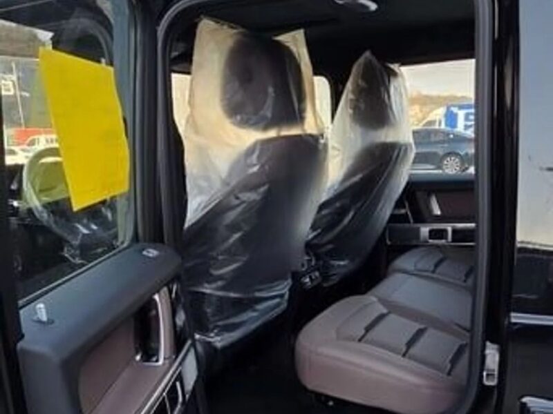 2025 Mercedes-Benz G 63 AMG 8 cylinder 4.0 Biturbo Black Brown