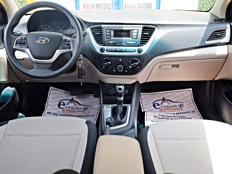 2021 Hyundai Accent GL 4 Cylinder Engine GCC Specs Silver Beige