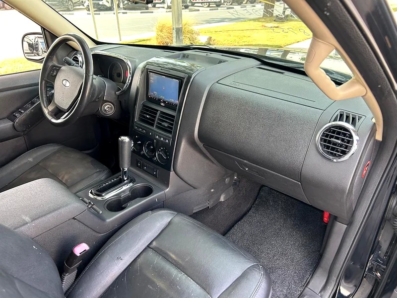 2010 Ford Explorer XLT 6 Cylinder Engine Neat & Clean Car Black