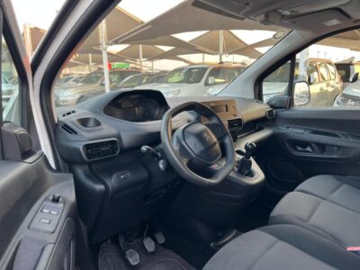 2022 Peugeot Partner Van Manual White Grey