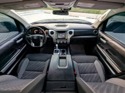 2018 Toyota Tundra Double Cab SR5 V8 5.7L 4X4 IN EXCELLENT CONDITION Grey