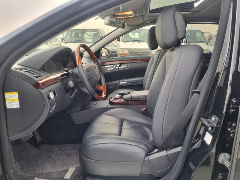 2007 BLACK Mercedes-Benz S 550 5.5 Liters 8 Cylinders V8 Engine