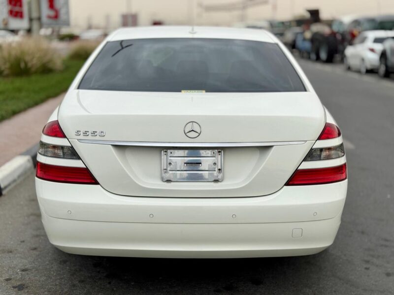 2008 Mercedes-Benz S 350 3.5-liter 6 cylinders Engine White Black
