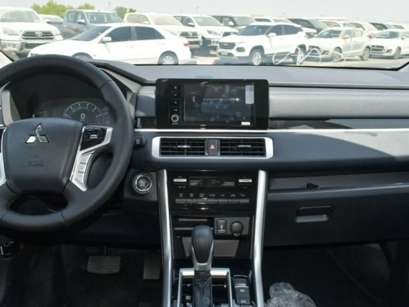 2025 Mitsubishi XpanderCross 1.5L A/T FWD Petrol White Black GCC Specs