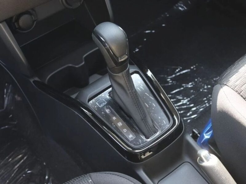 Suzuki Swift 2026 Model Suzuki Swift GLX, 1.2L Petrol A/T Silver Black