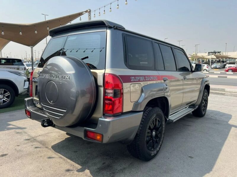 2019 NISSAN PATROL SUPER SAFARI 2019 Gold ENGINE 4.8L GCC