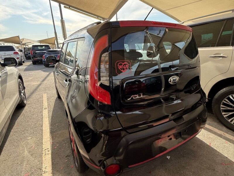 2015 Kia Soul EX 1.6 litre 4 Cylinder Engine Petrol Black GCC Specs