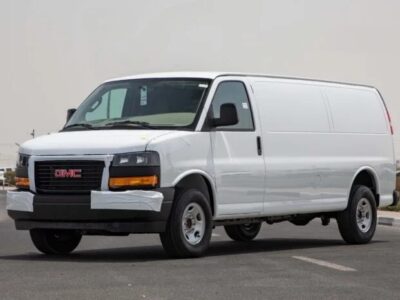 Heavy-Duty 2025 GMC Savana 2500 EXT Cargo 6.6L V8 GCC Spec White Grey
