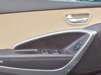 2016 Hyundai Santa Fe 4WD SUV Petrol GCC Specs White Beige