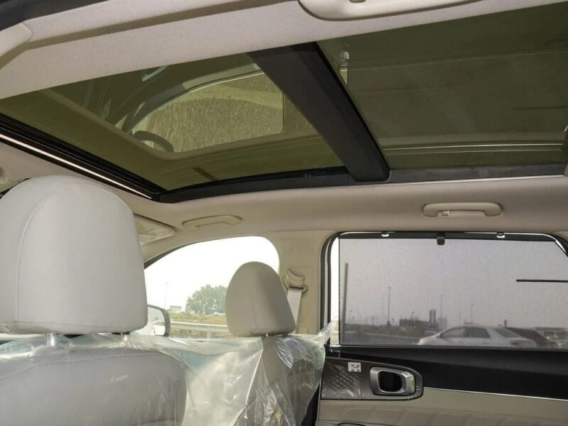 2025 Kia Sorento 3.5 litre V6 Engine White Beige GCC Specs