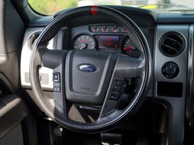 Ford Raptor SVT F-150 6.2L V8 2013 Perfect Condition White Black