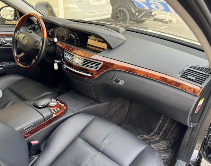 2008 MERCEDES-BENZ S550 V8 Black AUCTION GRADE 4/B