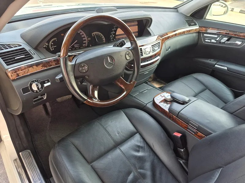 2006 Mercedes-Benz S-Class S 550 White Black in Perfect Condition