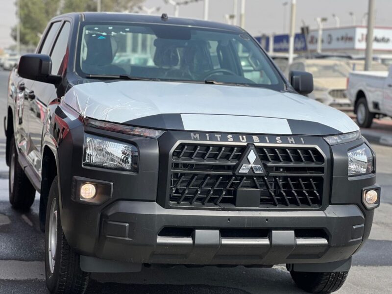 2025 Mitsubishi L200 MITSUBISHI L200 4 Cylinder Engine Manual Grey Black