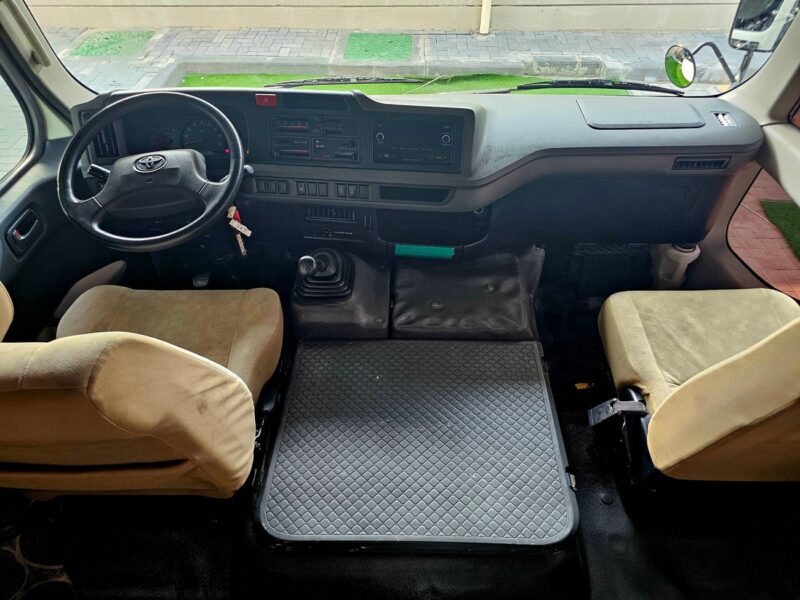 2017 Toyota Coaster Toyota DIESEL V6 4.2L White Beige GCC Specs