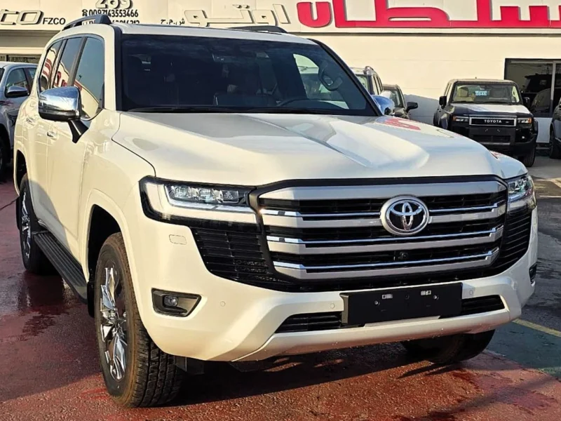 2025 Toyota Land Cruiser VX 3.5l litre Turbo 6 Cylinder Engine White Black