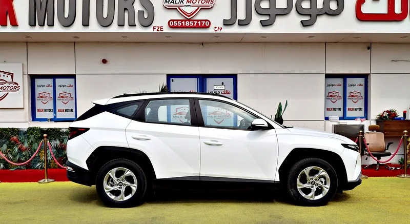 2022 Hyundai Tucson T-GDI Smart 4 Cylinder Engine GCC Specs White Black