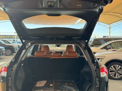 2025 Toyota Corolla Cross HEV 2.0 Engine Full Option Black Orange