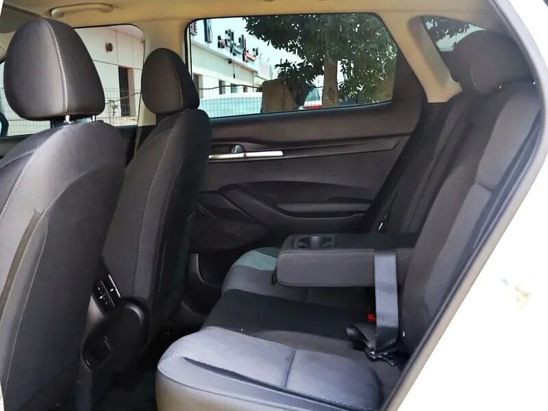 2023 Kia Seltos EX Full Option Neat and Clean Exterior White Black