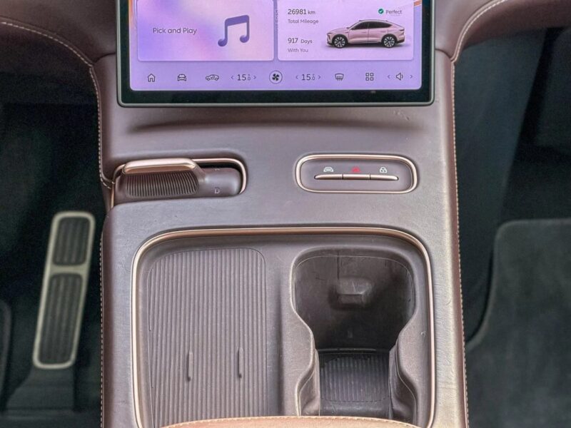 Nio EC7 2023 Used NIO EC7 Long Range 100 kWh Gold Red