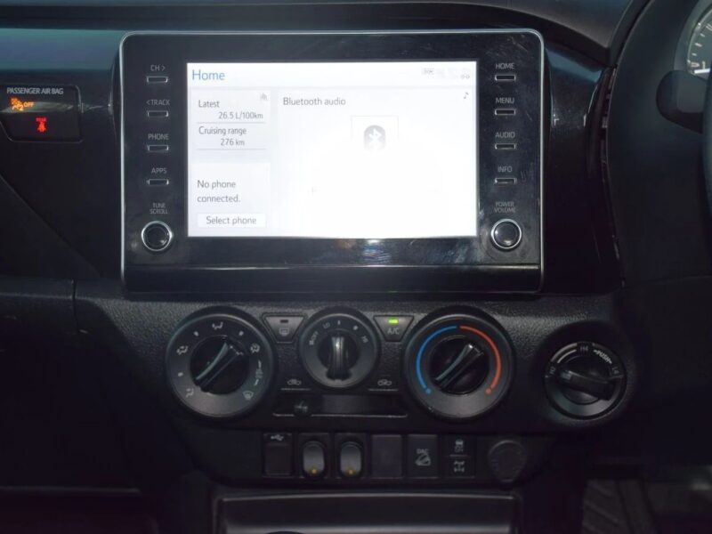 2022 Toyota Hilux S GLX Limited 2.8 litre 4 Cylinder AT RHD White Black