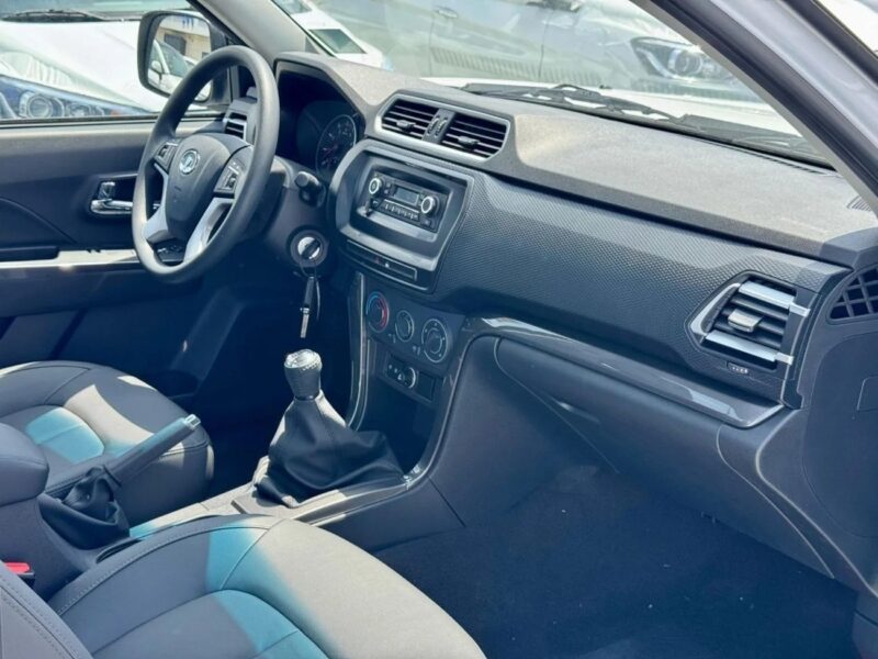 Great Wall Wingle Wingle 5 4X2 2025 GCC Specs White Black