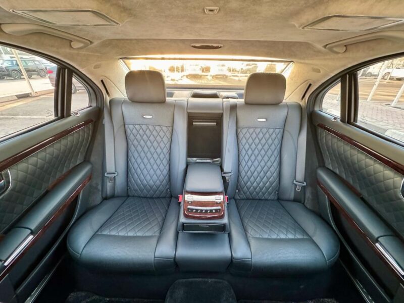 2010 Mercedes-Benz S 65 AMG 6.0L V12 twin-turbocharged Engine Black