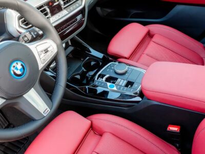 2025 BMW iX3 MSport Electric 80 - 90 kWh 450 - 550 KM Black Red