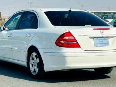 2002 Mercedes-Benz E-Class E 240 6 Cylinder Neat & Clean Car White Black
