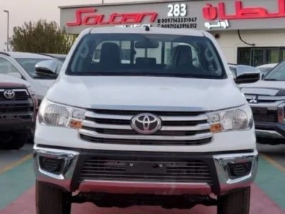 2025 Toyota Hilux Double Cabin 2.4L 4 Cylinder Diesel 4x4 White Black