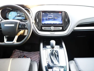 2023 Jetour X70 Comfort 4 Cylinder Engine GCC Specs White Black