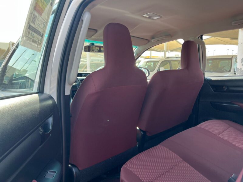 2024 Toyota Hilux 4X4 4-Cylinders Engine Diesel Manual White Red