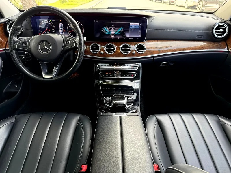 2018 Mercedes-Benz E-Class E400 4Matic White in MINT CONDITION