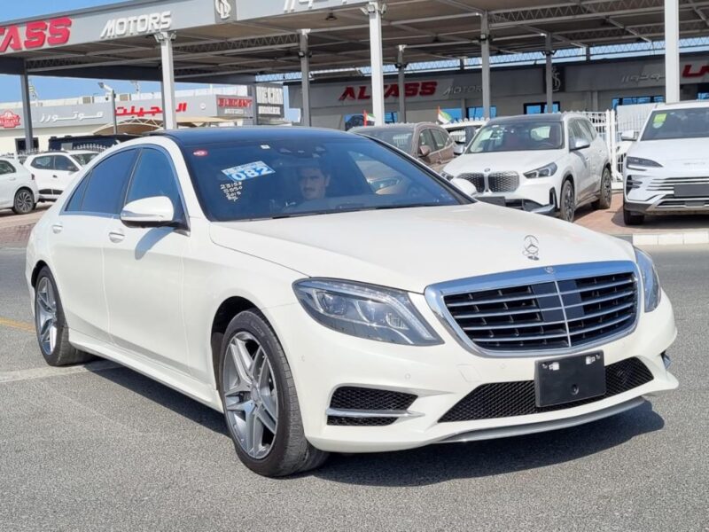 2015 Mercedes-Benz S 550 4.7L twin-turbo V8 Engine White
